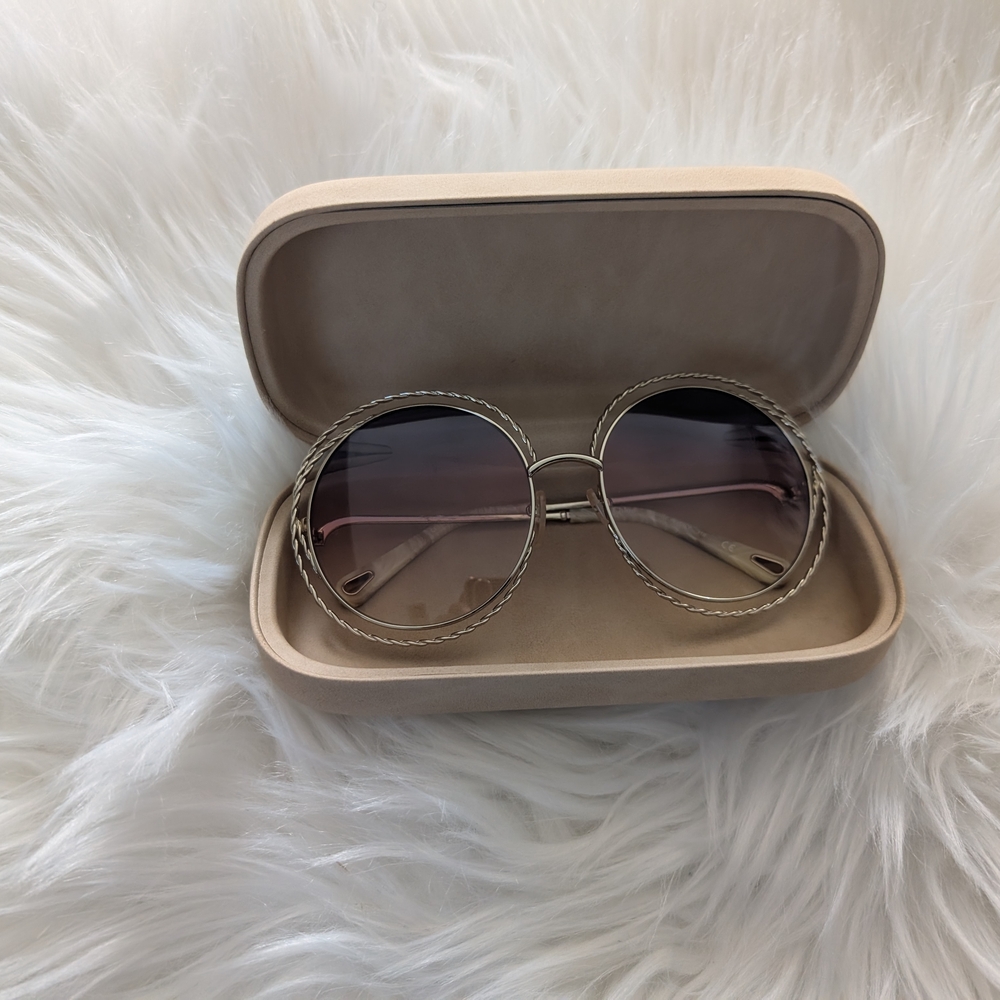 Round Sunglasses with Gradient Lenses